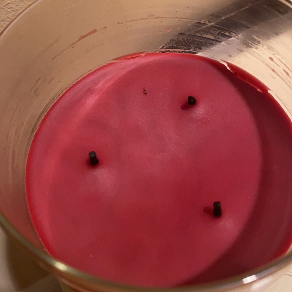 ⭐️ RARE/HTF BBW Red Velvet Cupcake Candle - Picture 2 of 2